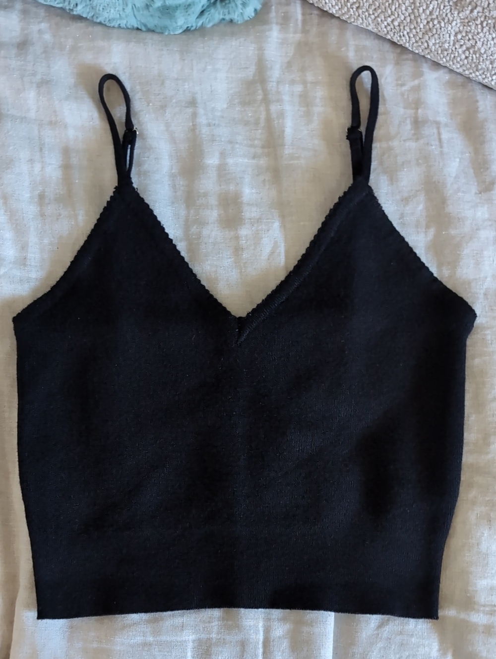 Forever 21 Black V-Neck Cropped Knit Cami with Adjustable Straps
